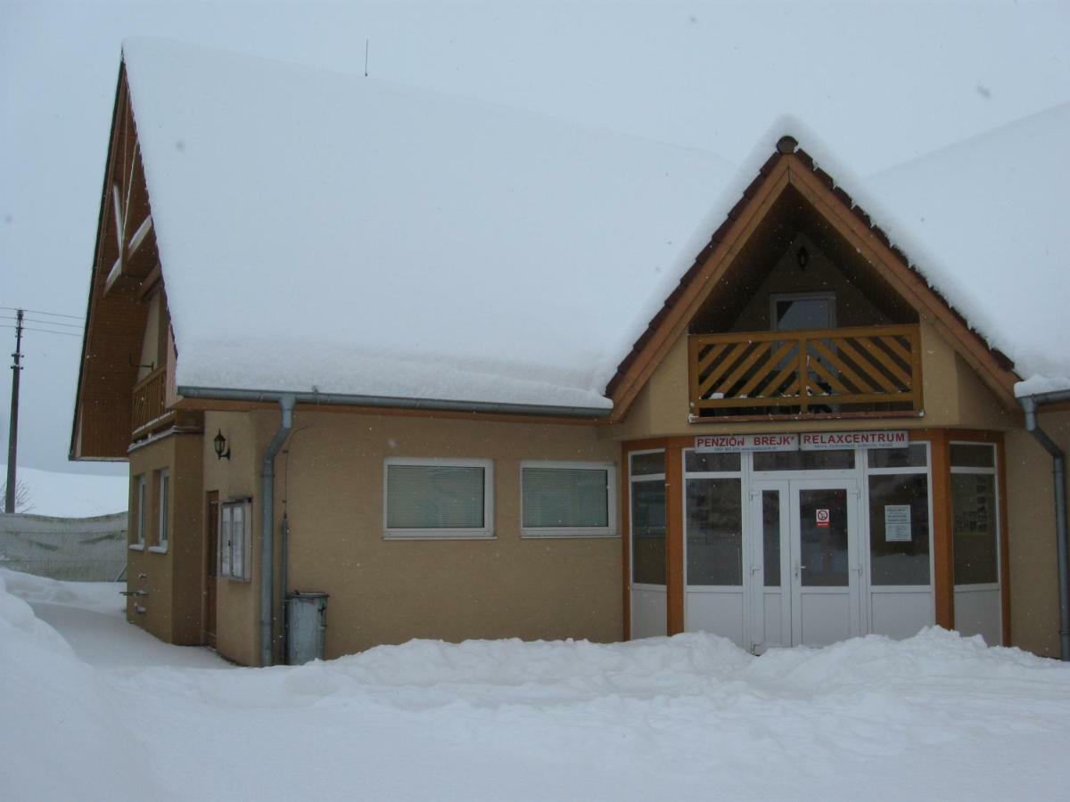 Penzion Brejk Liptovske Sliace Exterior photo